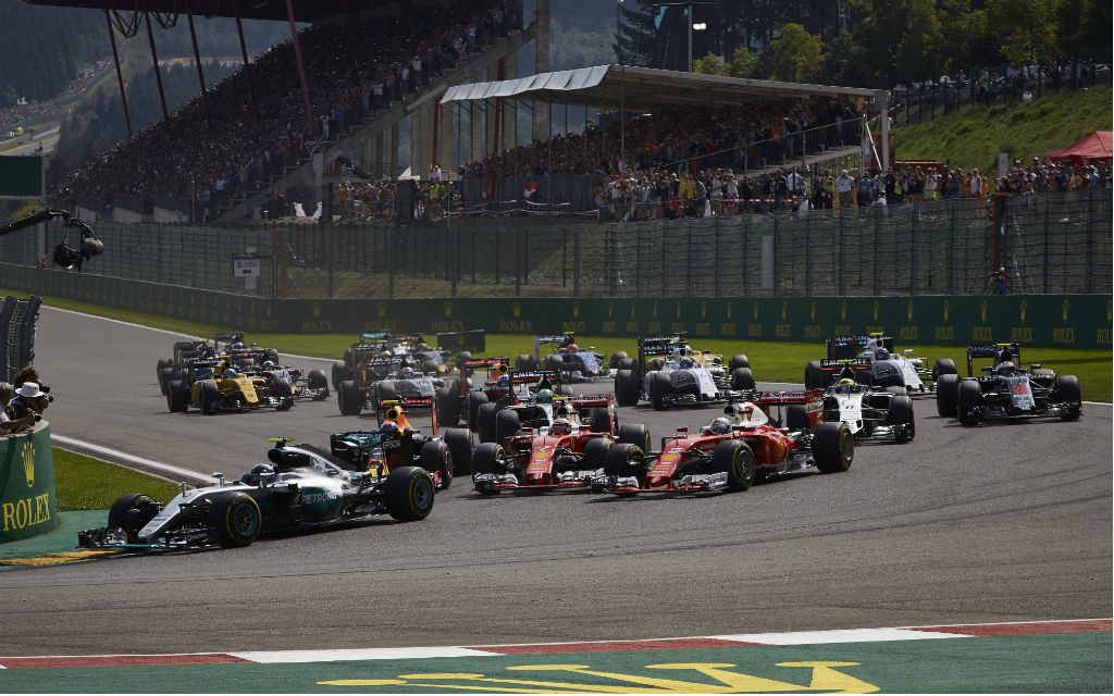 Turbulenter Start beim F1-GP in SPA (Belgien) 2016 mit Nico Rosberg, Max Verstappen, Kimi Raikkonen und Sebastian Vettel