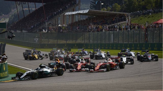 Turbulenter Start beim F1-GP in SPA (Belgien) 2016 mit Nico Rosberg, Max Verstappen, Kimi Raikkonen und Sebastian Vettel