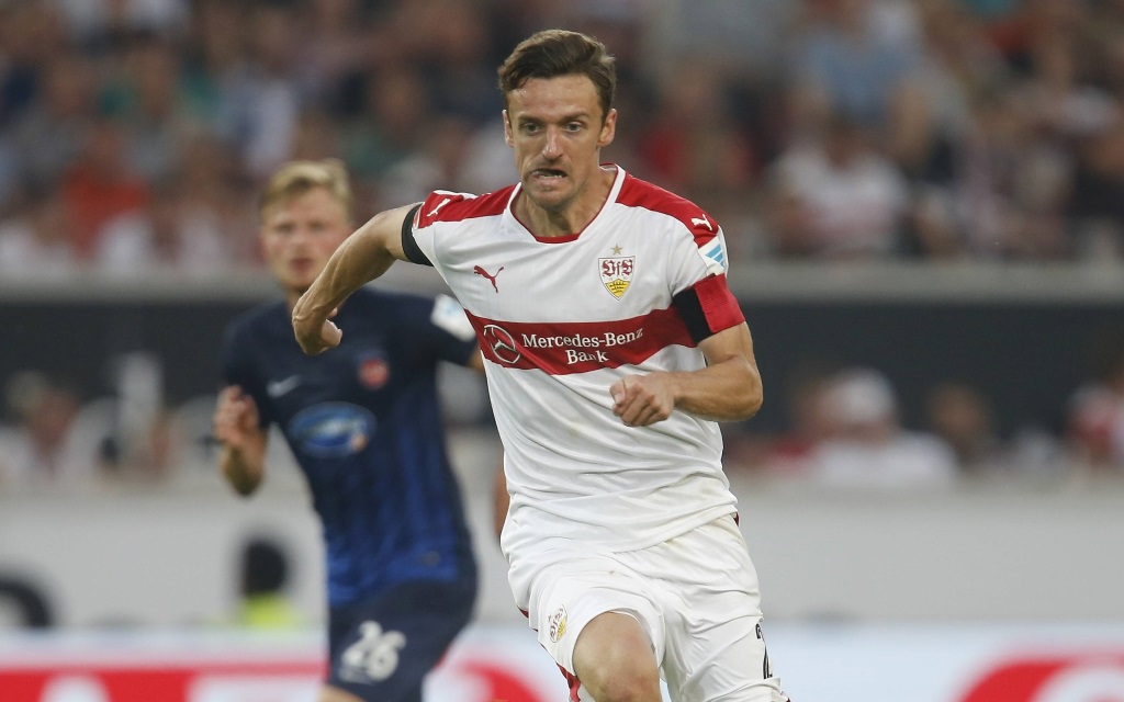 Christian Gentner, Einzelaktion am Ball, VfB Stuttgart - 1.FC Heidenheim, 4. Spieltag, 2. Fußball-Bundesliga