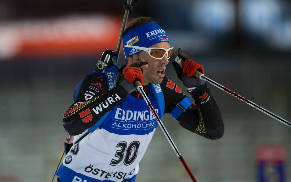 Simon Schempp beim Biathlon Einzel in Östersund 2015