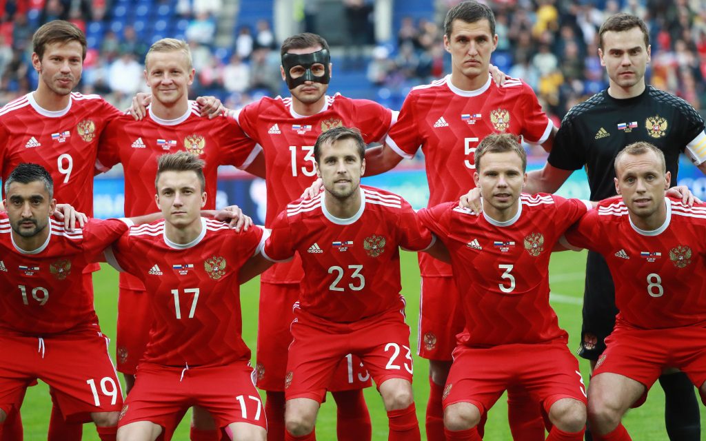 Die Russen vor dem 1:1 im Testspiel gegen Chile beim Mannschaftsfoto