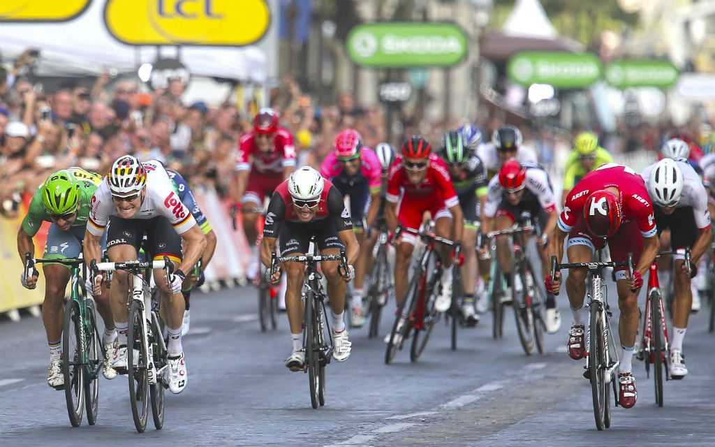 Prestigesieg bei der Tour 2016: Greipel gewinnt den Sprint auf dem Champs-Élysées.