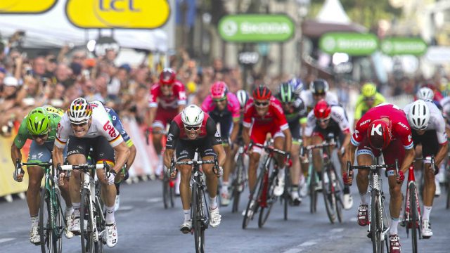 Prestigesieg bei der Tour 2016: Greipel gewinnt den Sprint auf dem Champs-Élysées.