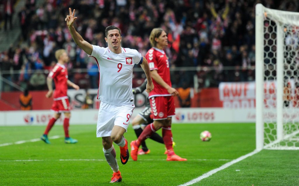Lewandowski erzielt gegen Dänemark beim 3:2 Sieg einen Dreierpack.