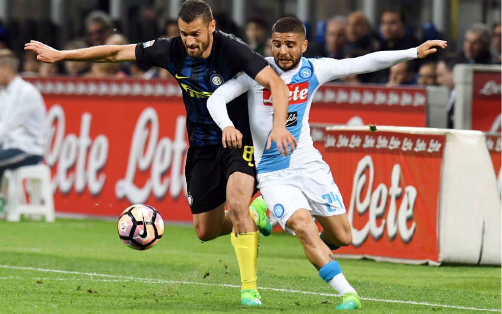 Mit einem Auswärtssieg könnte Inter an Spitzenreiter Neapel vorbeiziehen.