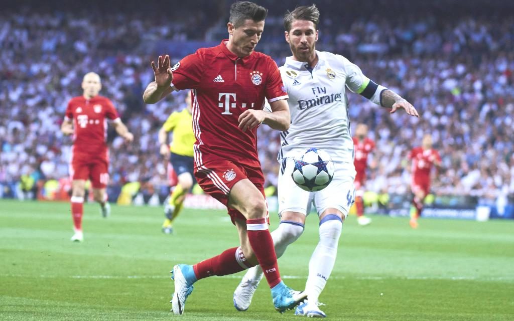 Letzte Saison trafen beide in Madrid: Lewandowski (l.) per Strafstoß, Ramos unterlief ein Eigentor. Real gewann trotzdem.