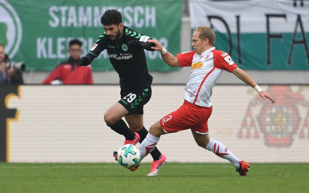 Jahn Regensburg im Heimspiel gegen die SpVgg Greuther Fürth in der Saison 2017/18.