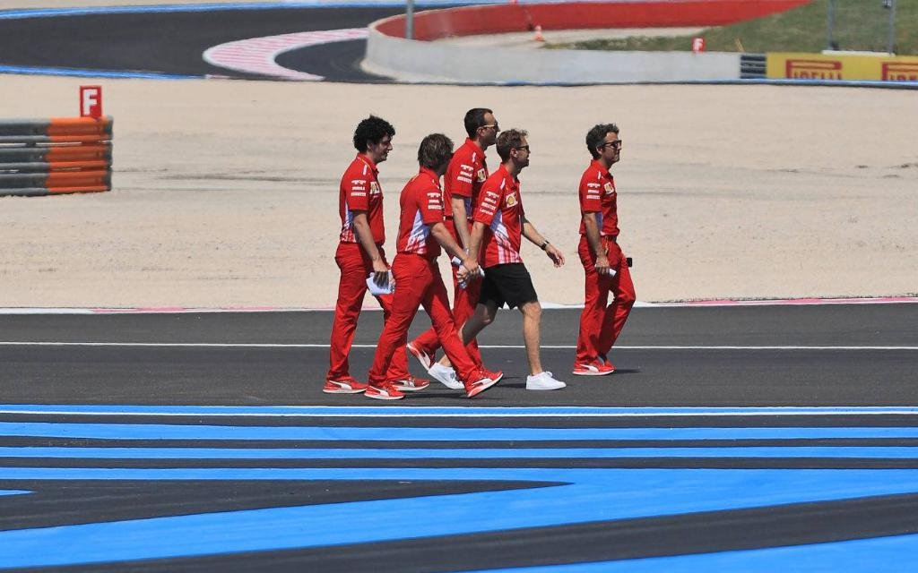 Großer Preis von Frankreich: Hamilton oder Vettel - Ferrari oder Mercedes?