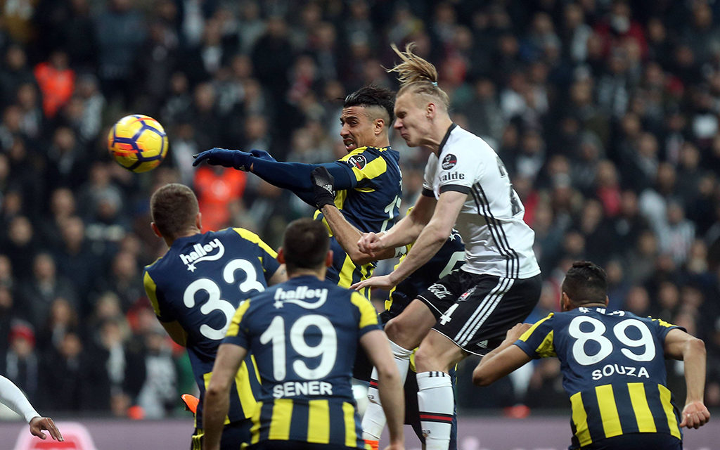 Fenerbahce - Besiktas: Wird wieder mal Fußball gespielt?