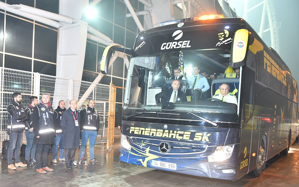 Alles Süper auf dem Weg nach Istanbul: Der Fener-Bus fährt ab