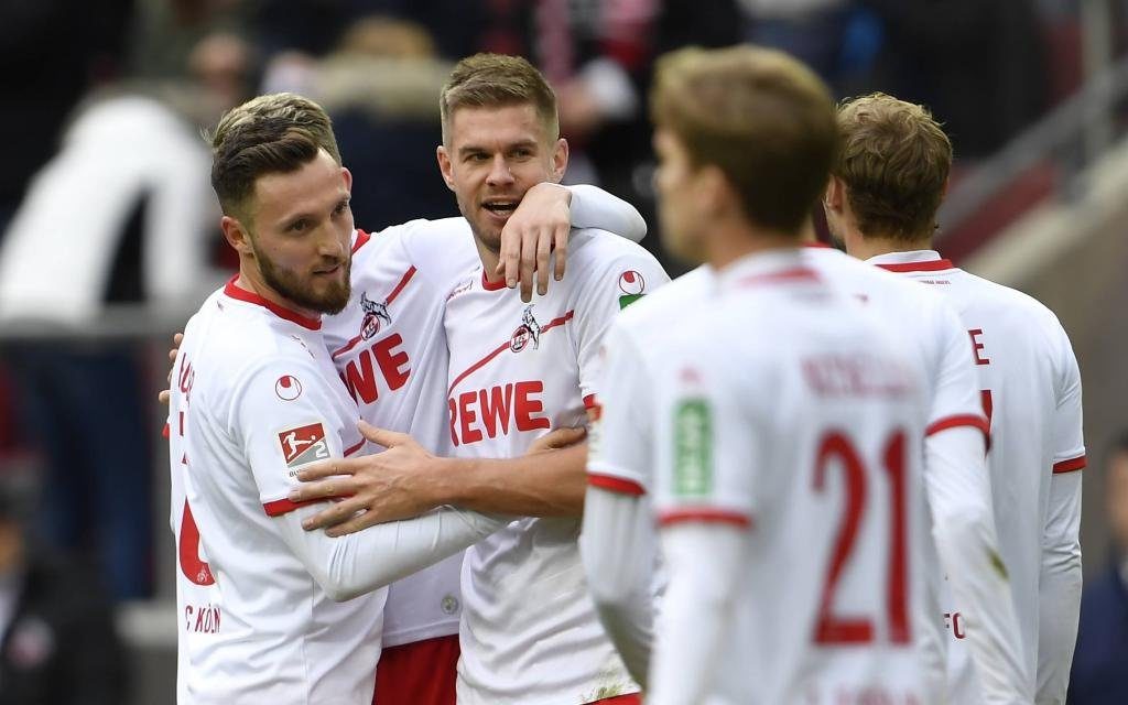 1. FC Köln - SpVgg Greuther Fürth. Simon Terodde bejubelt das Tor zum 4:0.