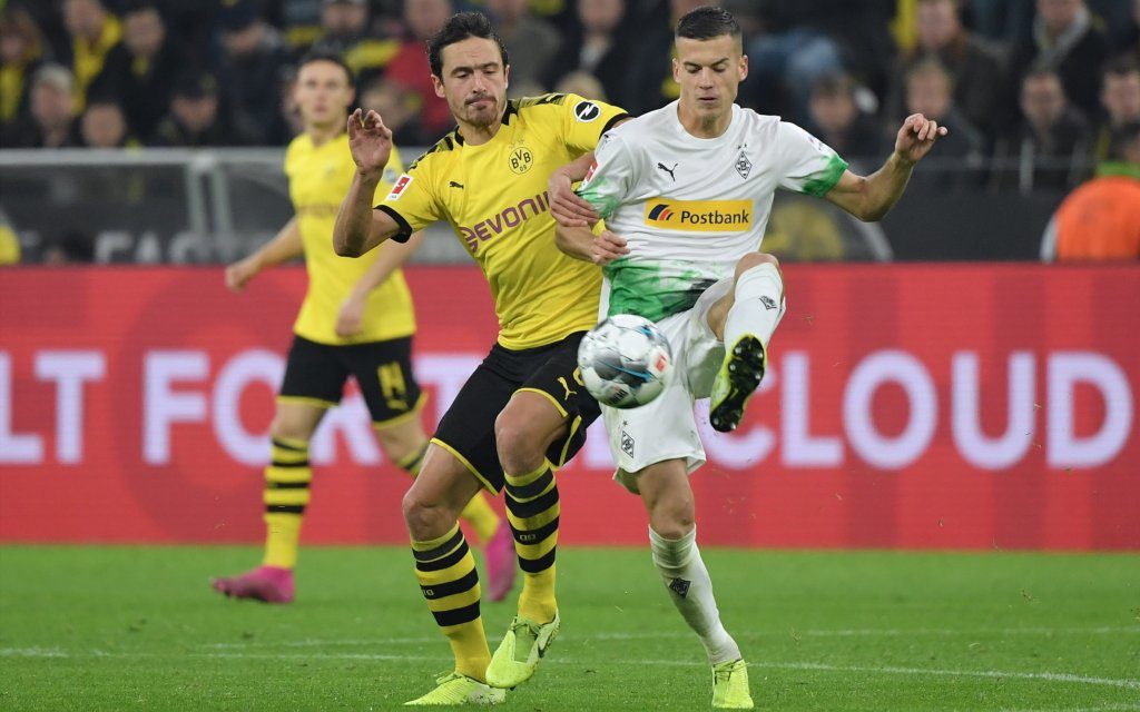 Borussia Dortmund - Borussia Moenchengladbach 1:0, v.re., Laszlo Benes Borussia Moenchengladbach, Thomas Delaney Borussia Dortmund