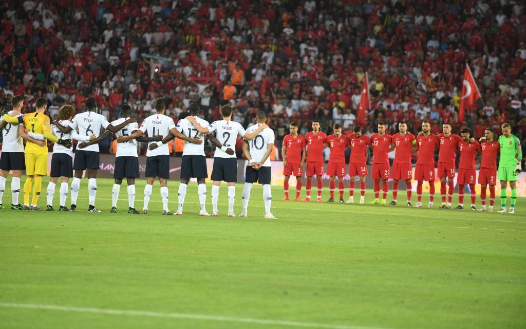 Frankreich - Türkei: Das Hinspiel gewannen die Türken mit 2:0