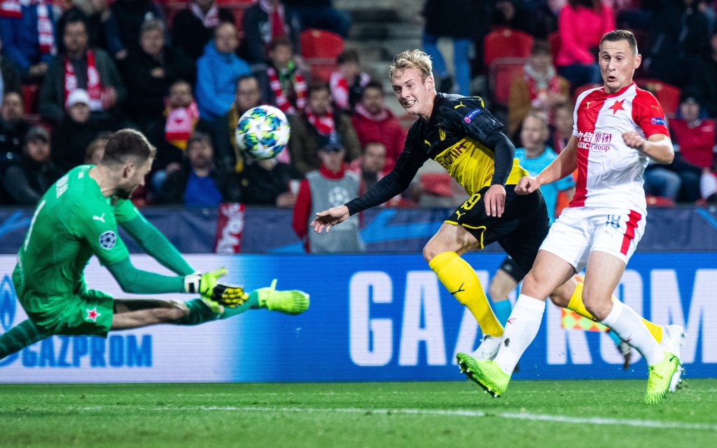 02.10.2019, Eden Arena, Prag, CZE, UEFA CL, SK Slavia Praha vs Borussia Dortmund, Gruppe F, im Bild Julian Brandt of Borrusia Dortmund