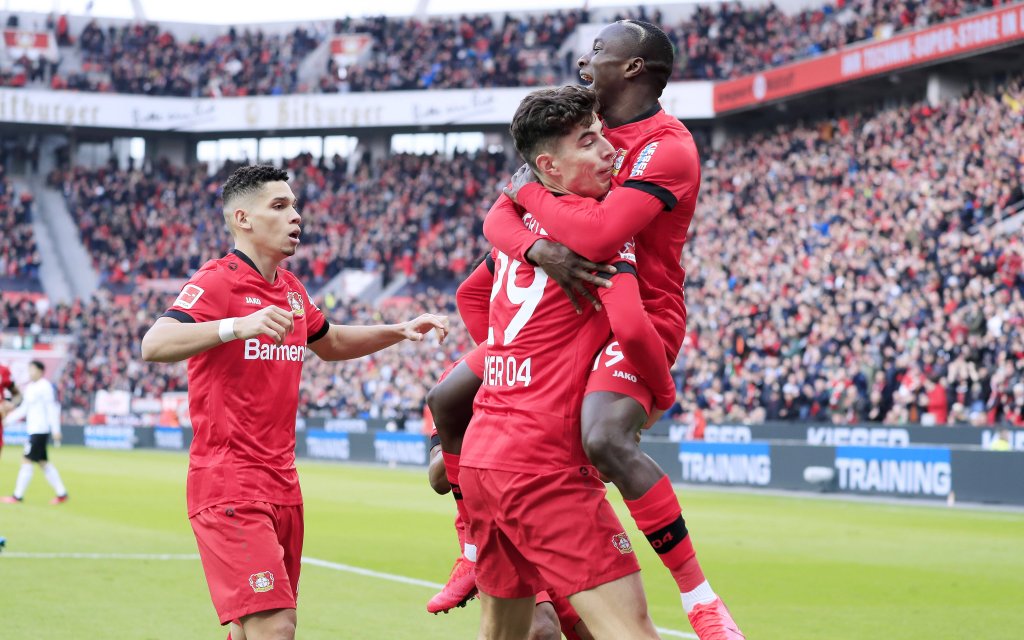 HAVERTZ Kai Team Bayer 04 Leverkusen jubelt nach seinem Tor zum 1 : 0 mit DIABY und PAULINHO DFL Fussball Bundesliga Saison 2019 - 2020 Spiel Bayer 04 Leverkusen - Eintracht Frankfurt 4 : 0 am 07. 03. 2020