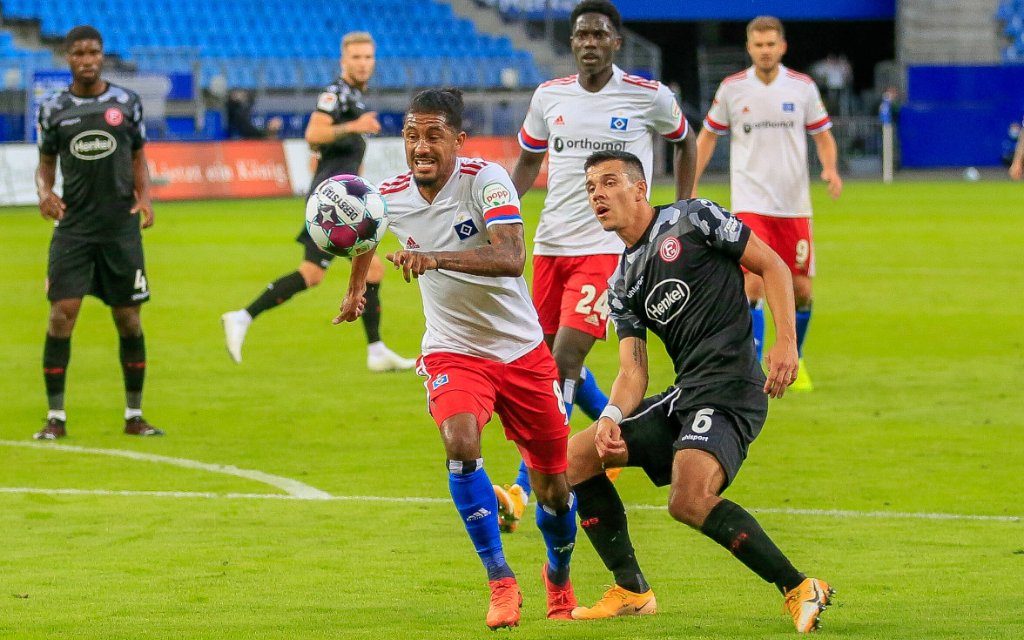 Jeremy Dudziak (HSV , l.) und Alfredo Morales, Düsseldorf