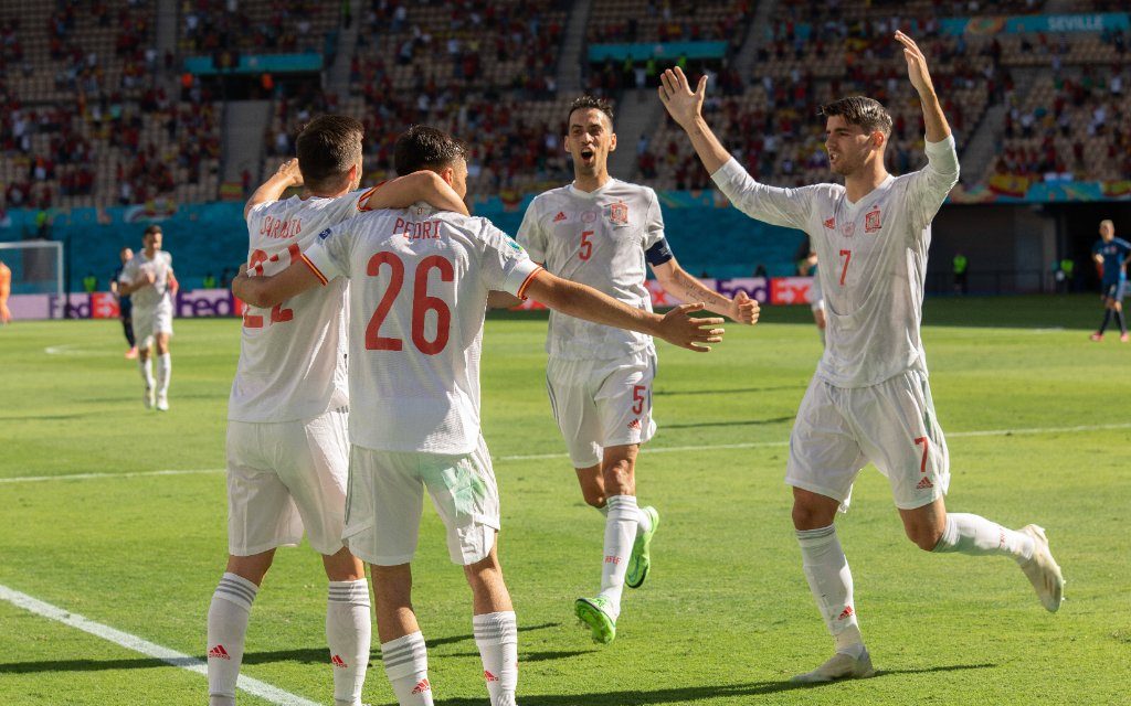 210624 -- SEVILLE, June 24, 2021 -- Spain s players celebrate a goal during the Group E match between Slovakia and Spain at the UEFA EURO, EM, Europameisterschaft,Fussball 2020 in Seville, Spain, June 23, 2021