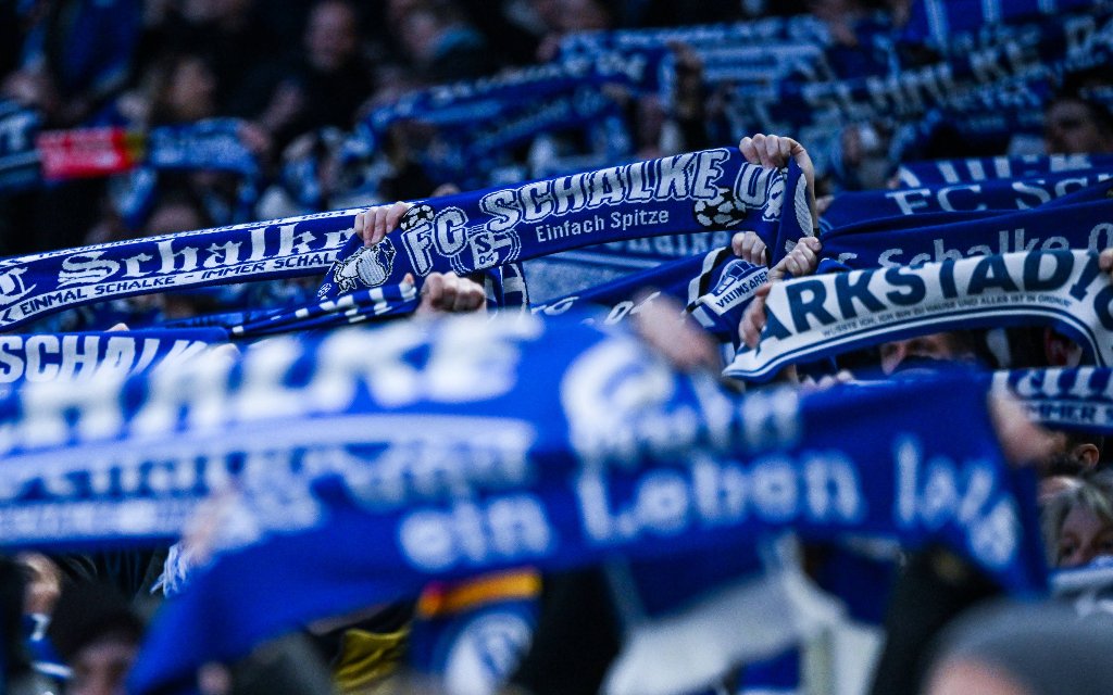 Eintracht Braunschweig - FC Schalke 04: Freitag, 20:45 Uhr