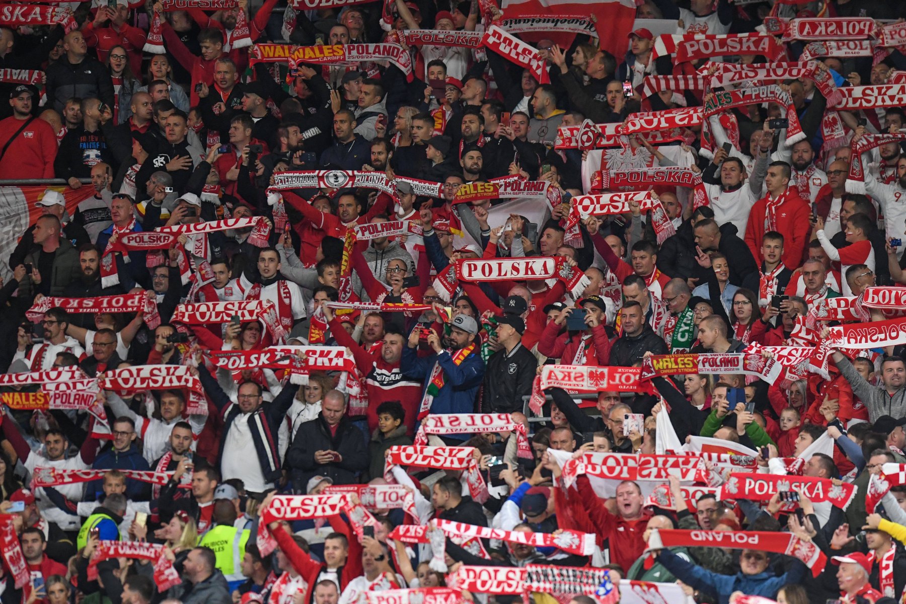 Polen-Fans während des Spiels der UEFA Nations League Gruppe A4 zwischen Wales und Polen im Cardiff City Stadium, Cardiff