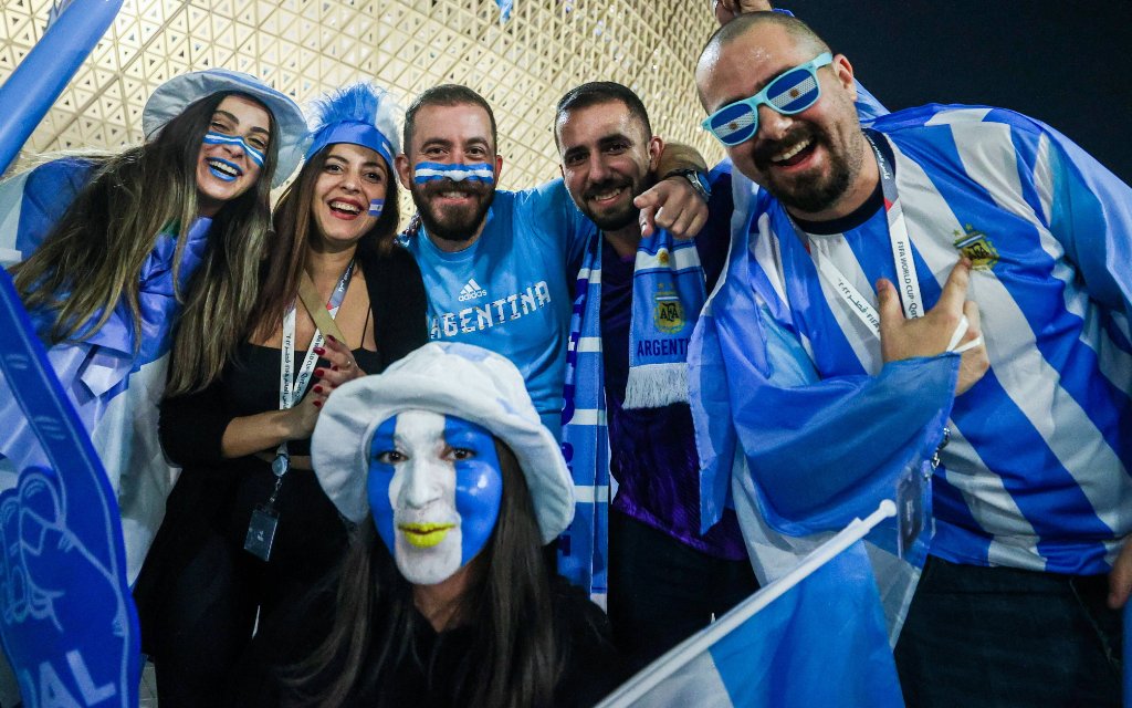 QATAR, LUSAIL - DECEMBER 13, 2022: Argentinian fans anticipate their national team, Nationalteam s 2022 FIFA World Cup, WM,